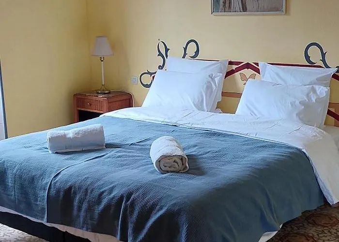 La Maison De Maitre * Cascastel-des-Corbières